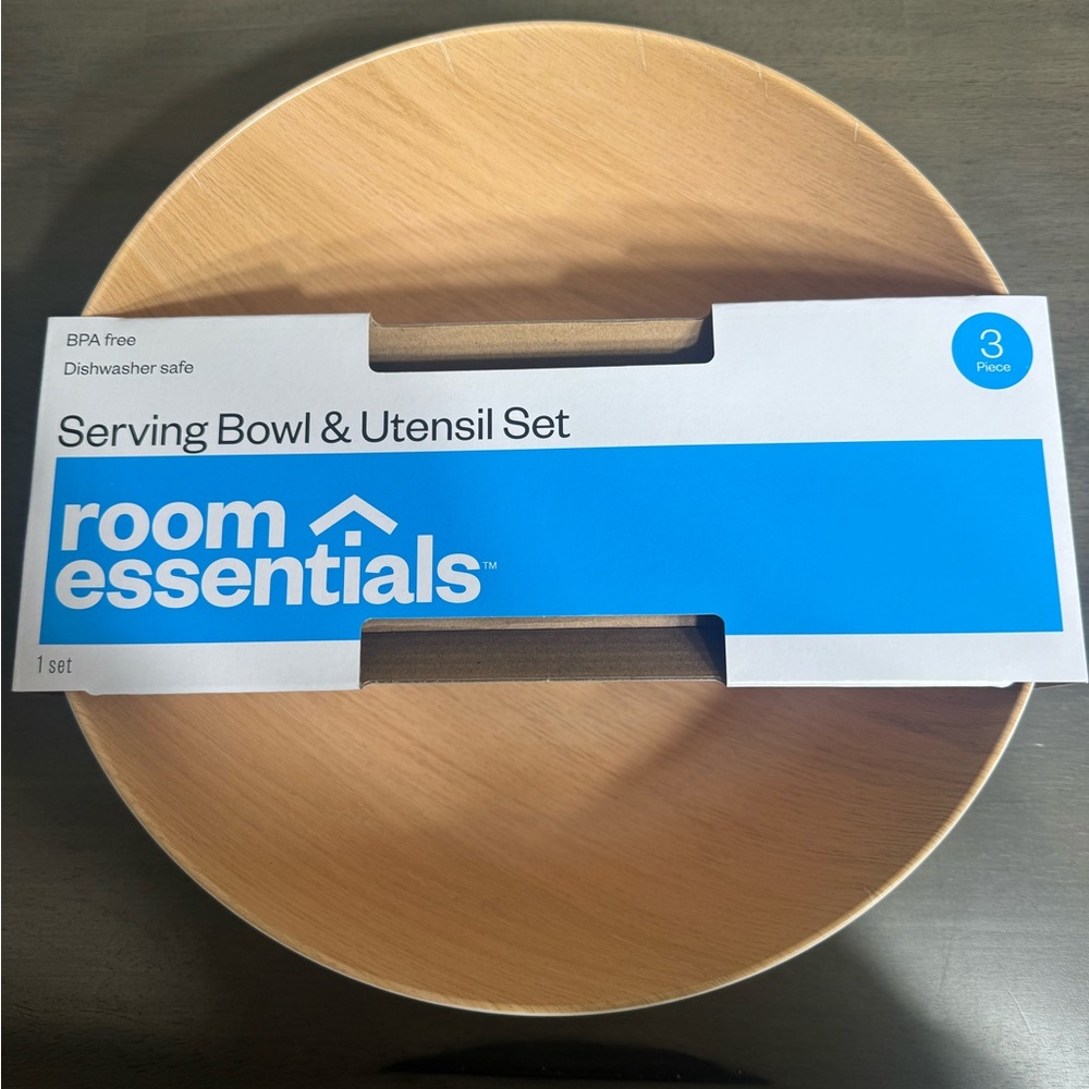 Room Essentials Serving Bowl & Utensils